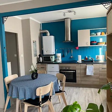 Close To Chu Apartment *